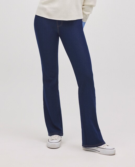 Imagem 0 de Calças Jeans Elásticas Flare