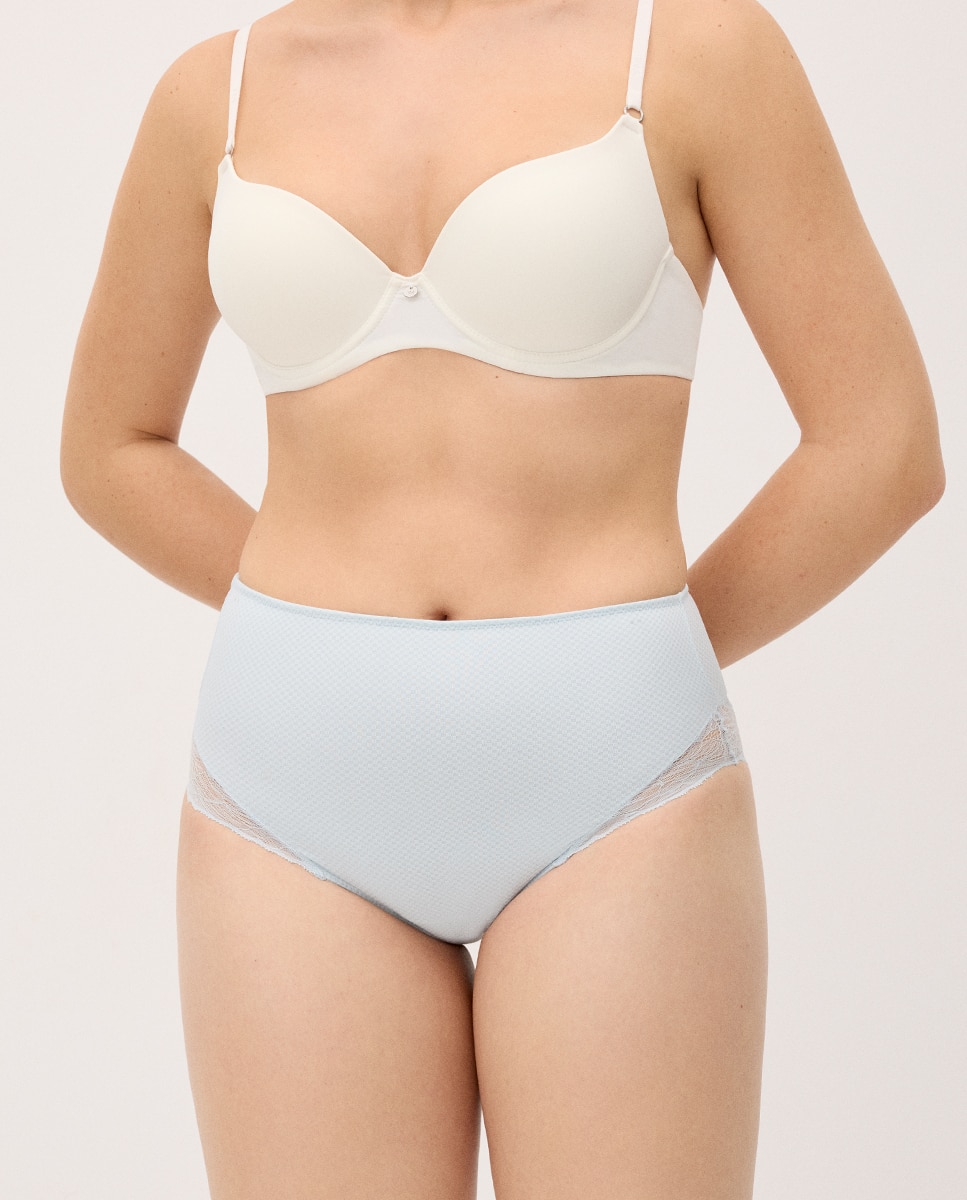 Imagem 0 de Cueca Alta de Controle com Renda