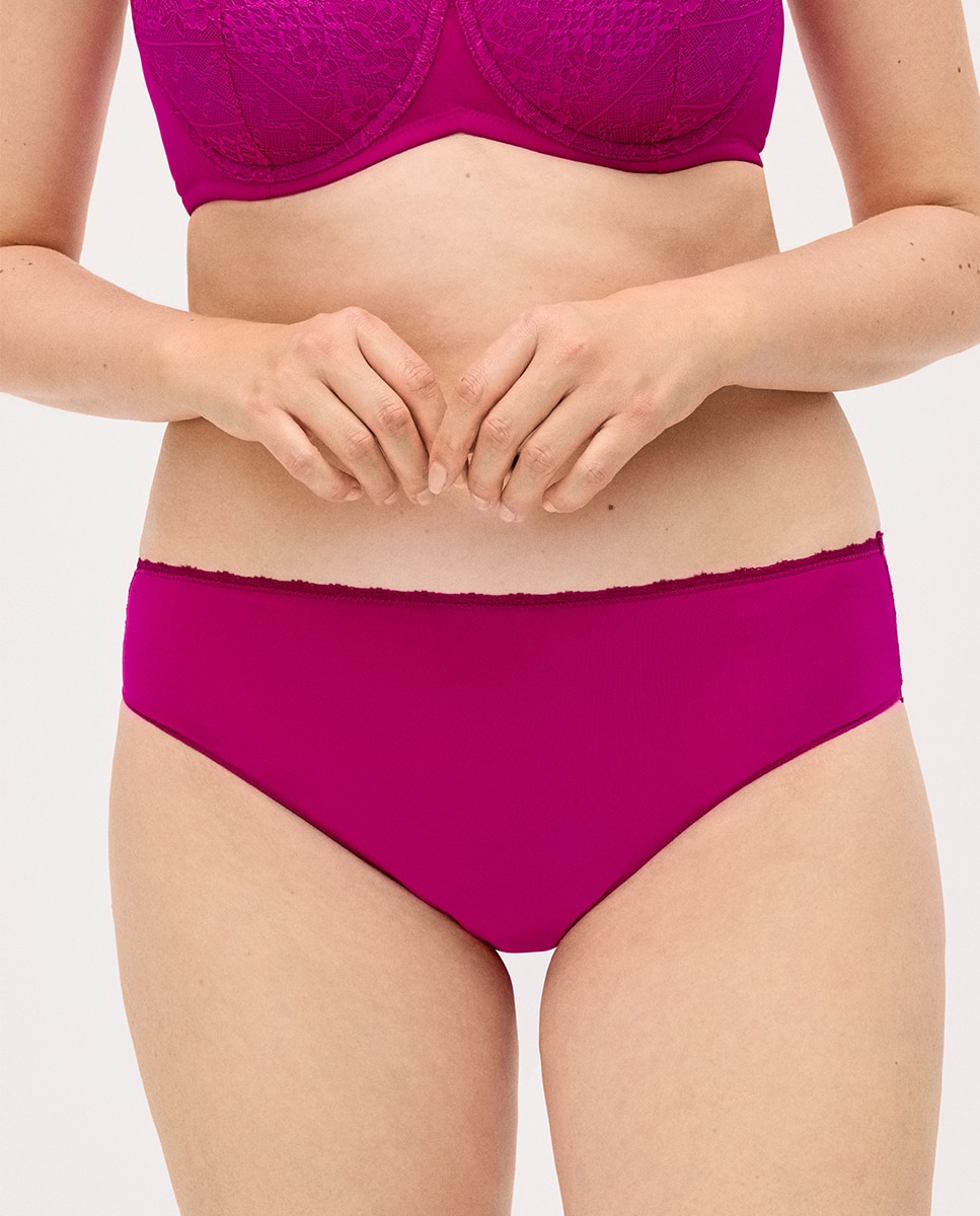 Imagem 0 de Gola Clássica com Renda