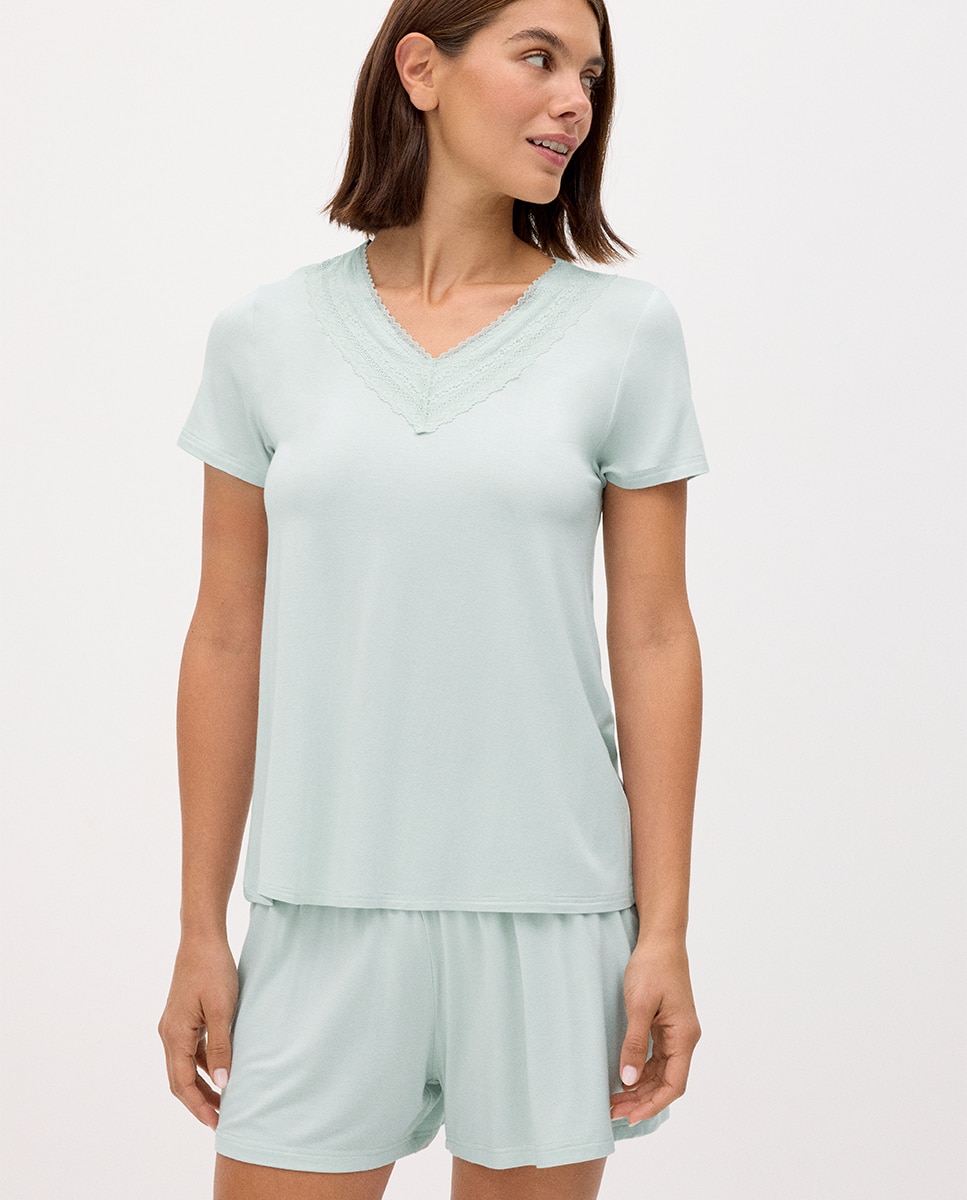 Imagem 0 de Pijama Completo Leve T-shirt de Manga Curta e Calças Curtas
