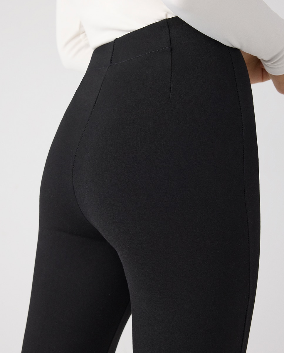 Leggings Moldeadores À Boca de Sino com Aberturas Preto-6