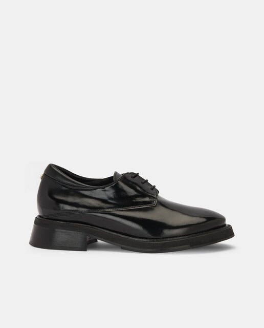 Imagem 0 de Sapatos com Cordões Lluch de Pele em Preto