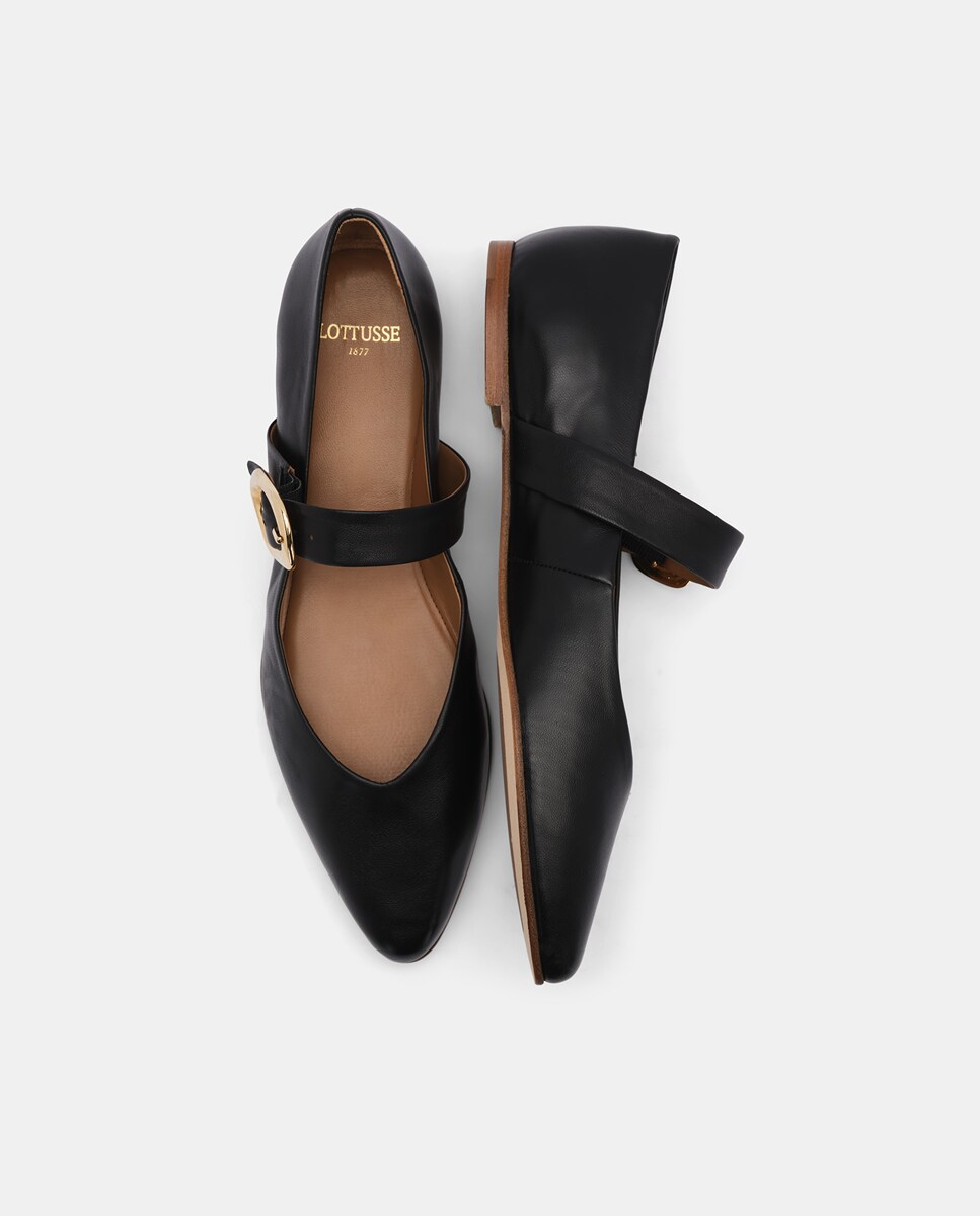 Sabrinas de Pele de Carneiro Bel com Fivelas Pretas Preto-6