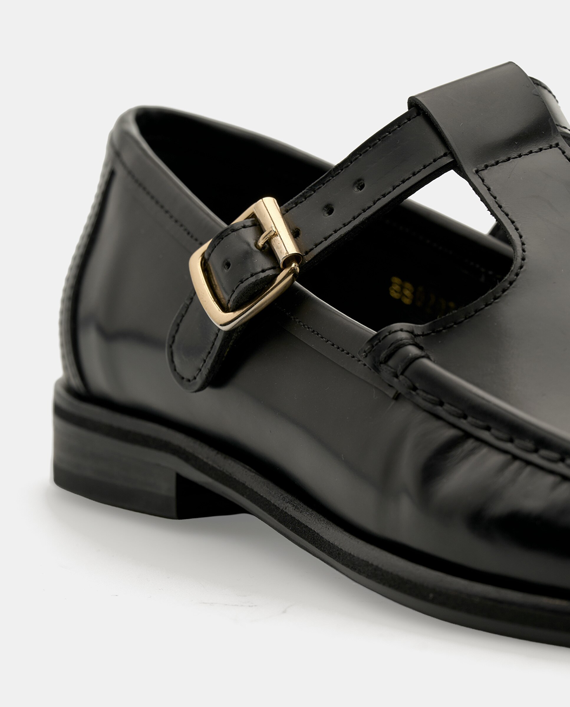 Mocassins Lara em Pele de Bovino Preto-4