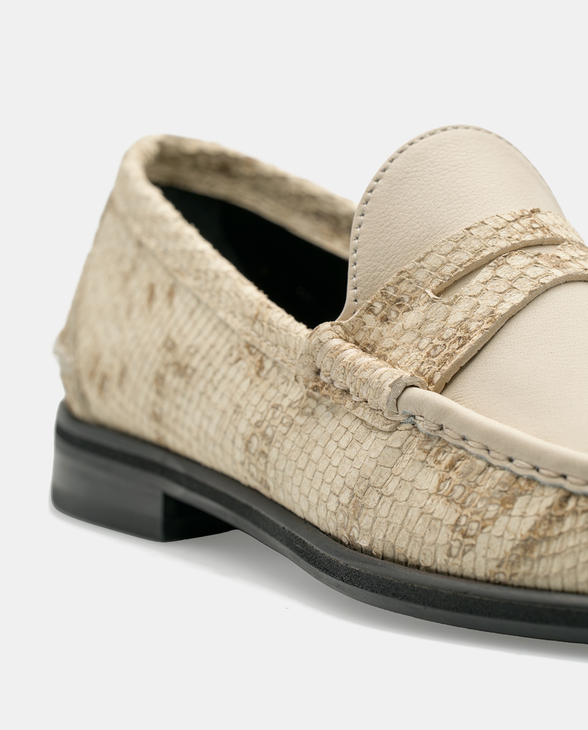 Mocassins Lara de Pele de Bovino em Branco Branco-marfim-4