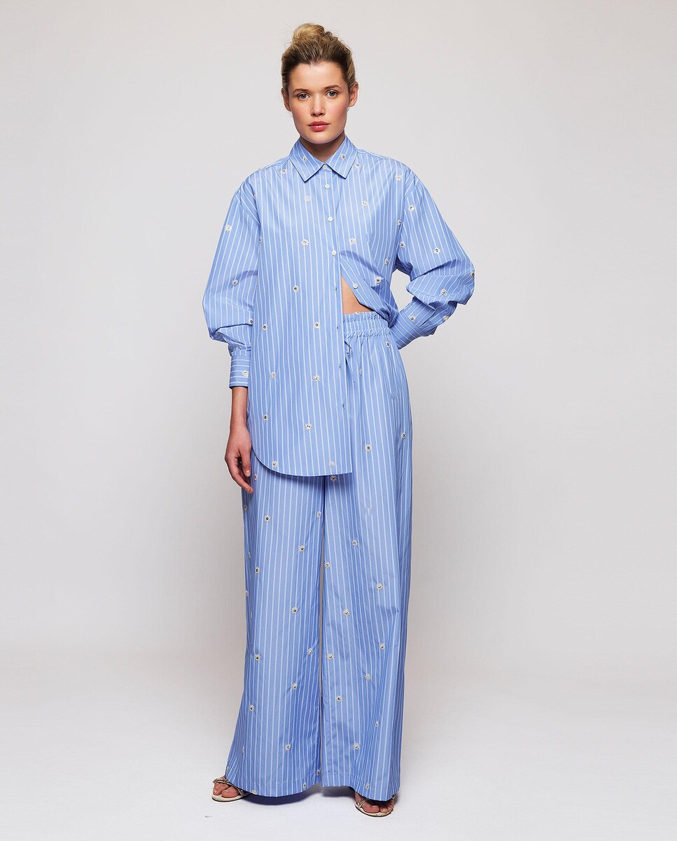 Camisa às Riscas com Aplicações Florais Azul-3