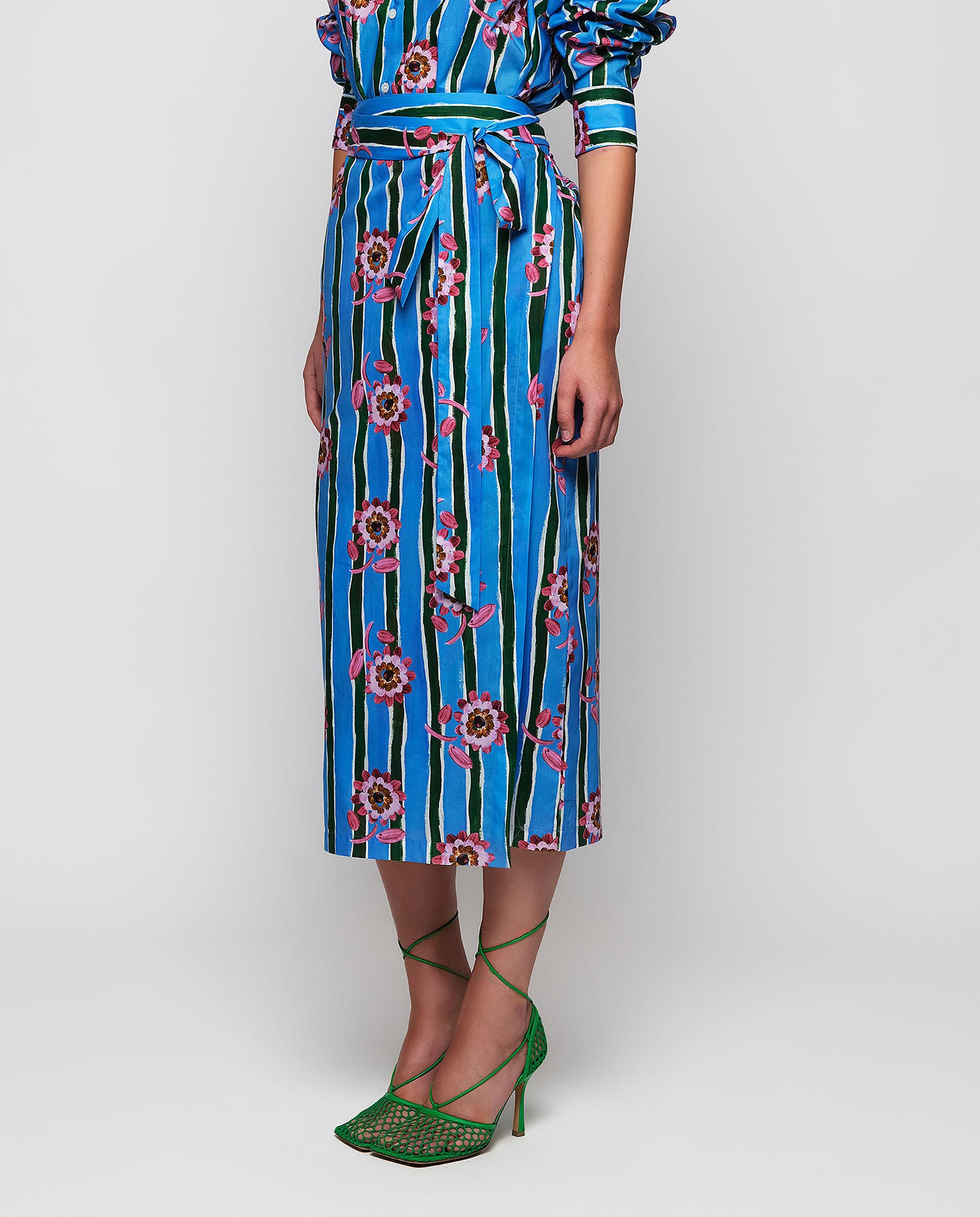 Imagem 0 de Saia Midi Pareo com Estampado Às Riscas e Flores Algodão