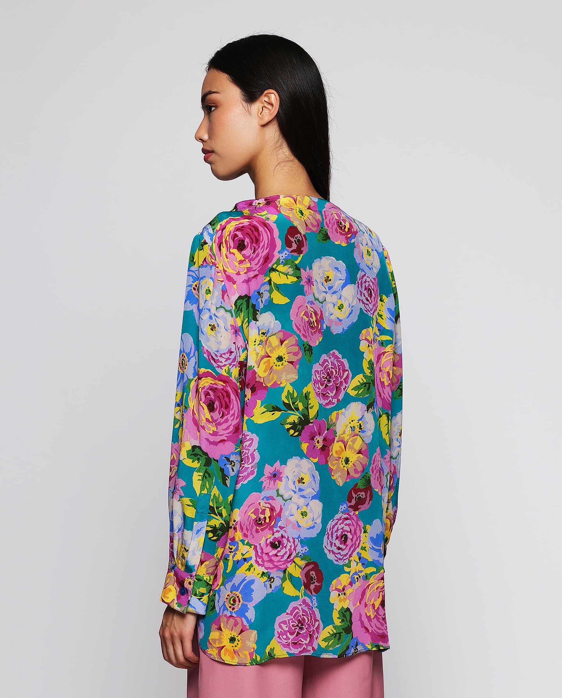 Blusa com Estampado Floral e Gola em V Turquesa-2