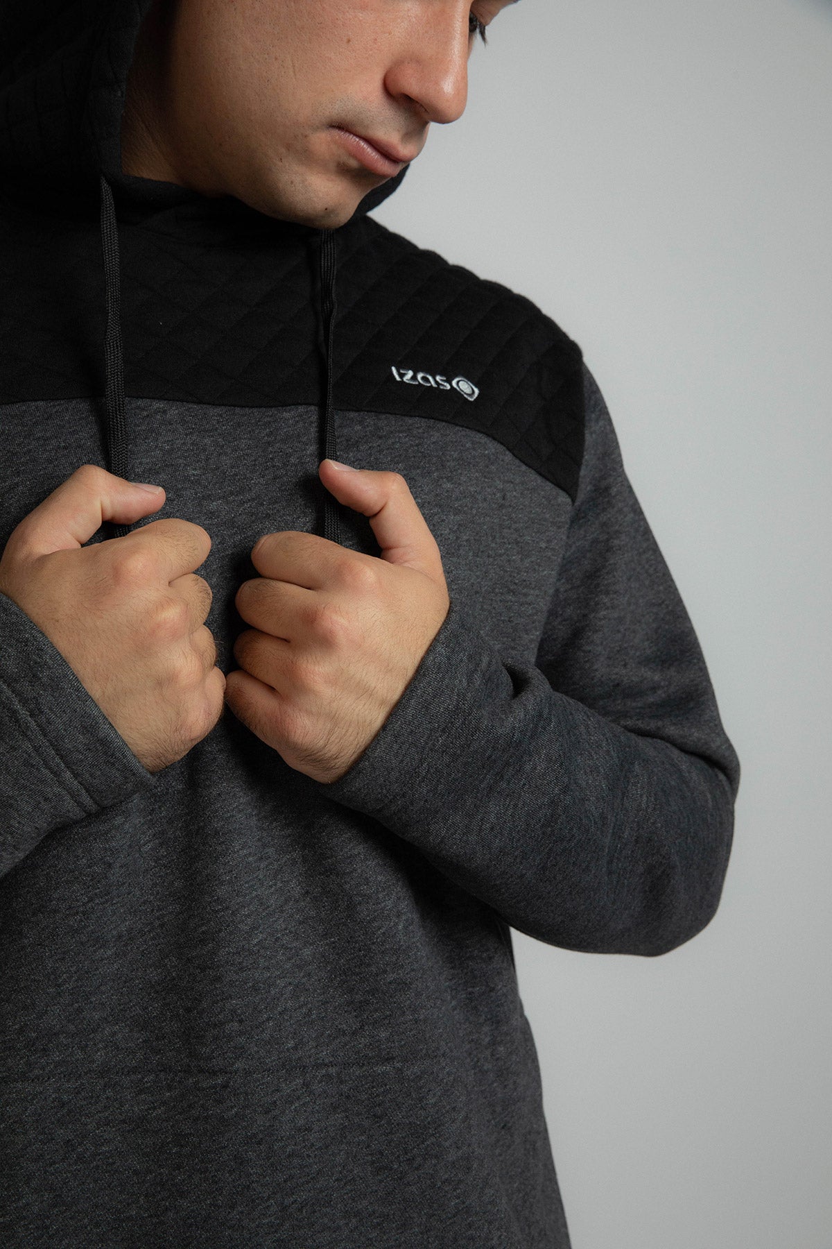 Sweatshirt com Capuz Casal Izas Preto-6