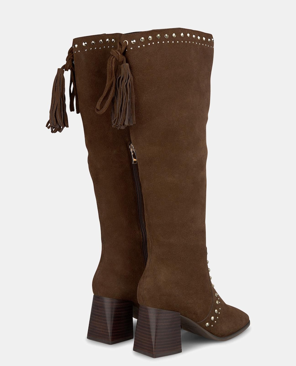 Botas de Pele com Detalhe de Tachas Castanho-3