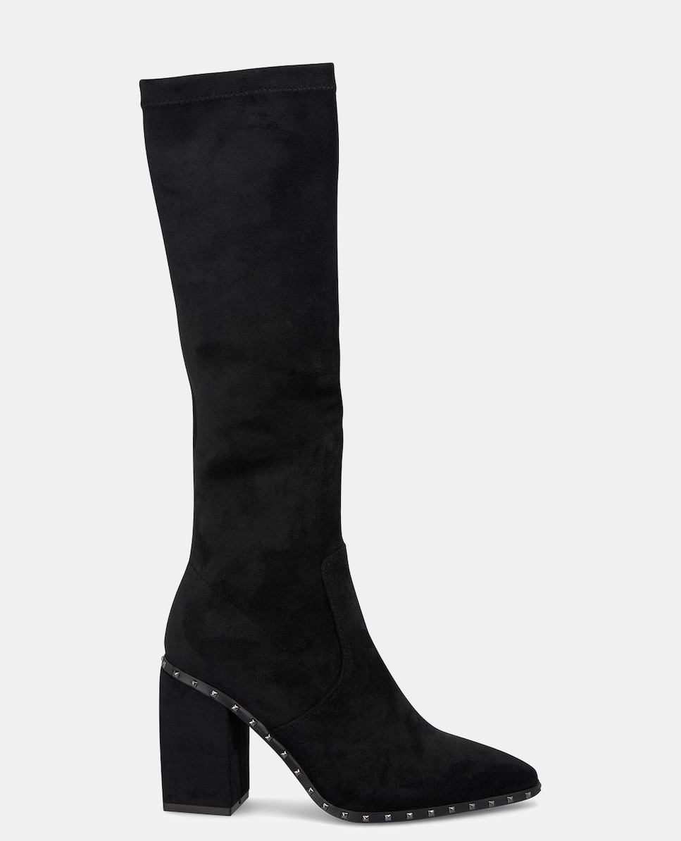 Botas em Pele com Detalhe de Tachas na Sola Preto-1