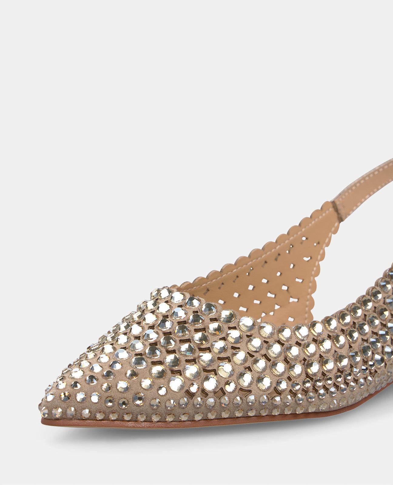 Sapatos de Salto com Biqueira Afiada e Detalhes de Pedraria Ouro-5