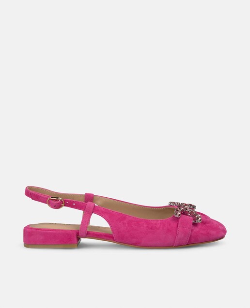 Imagem 0 de Sapatos com Detalhe de Estribo de Pedraria Na Biqueira