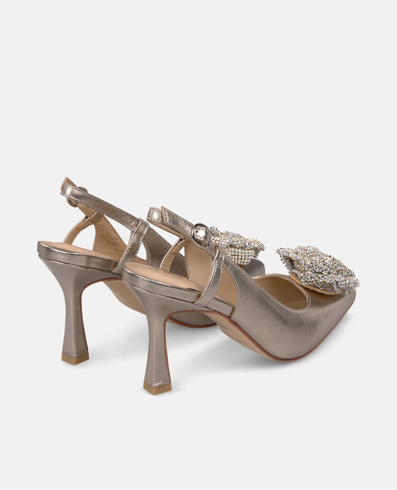 Sapatos de Salto com a Biqueira Afiada e Adorno de Flor Ouro-3