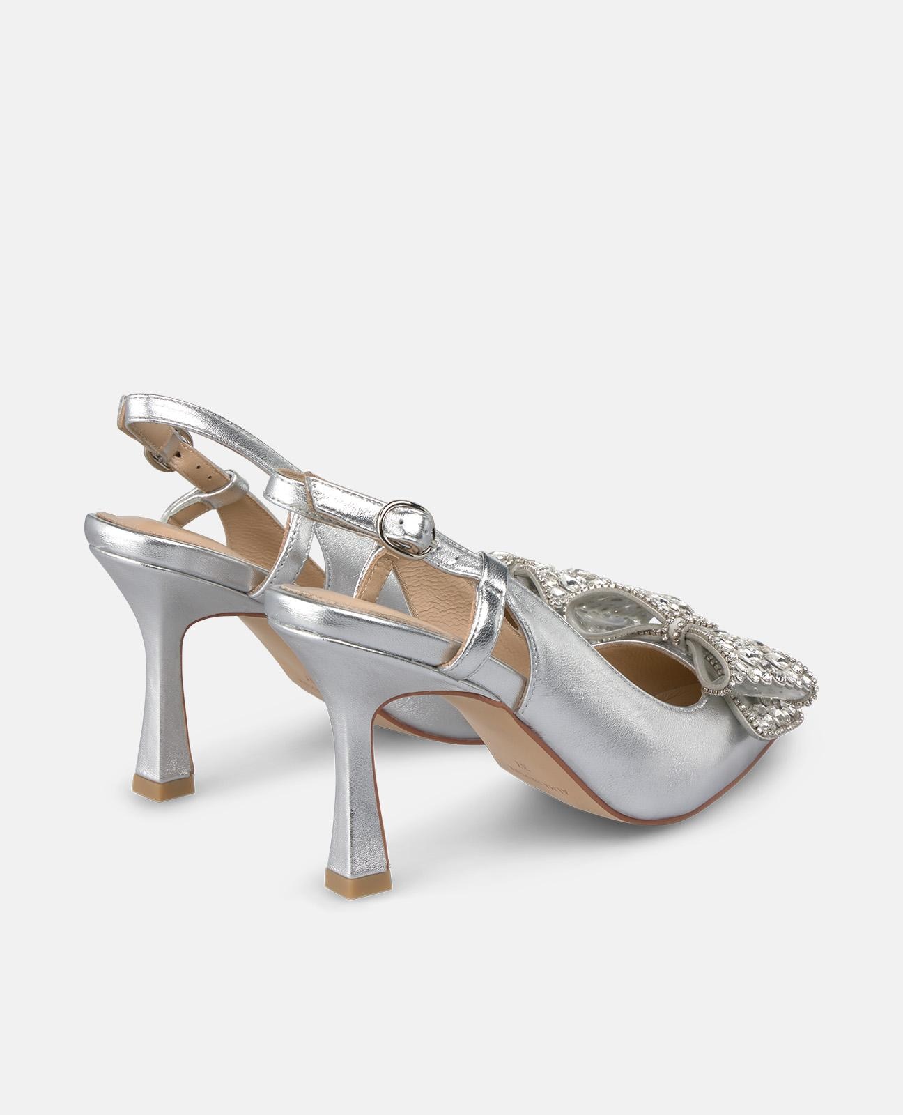 Sapatos de Salto em Pele com Biqueira Afiada e Adorno de Laço Prata-3