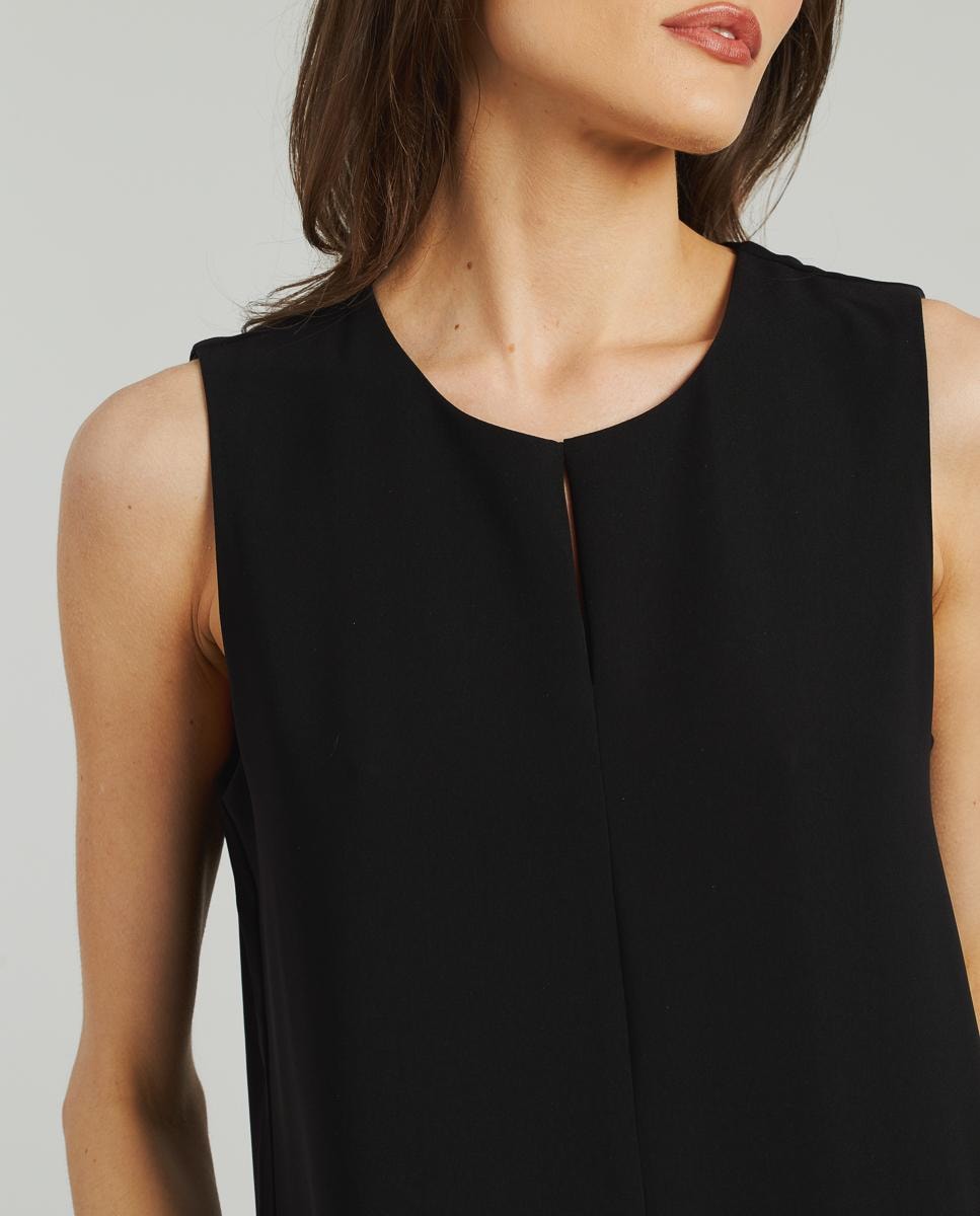 Vestido Curto com Corte a Direito e Brilhantes com Decote Redondo sem Mangas Preto-5