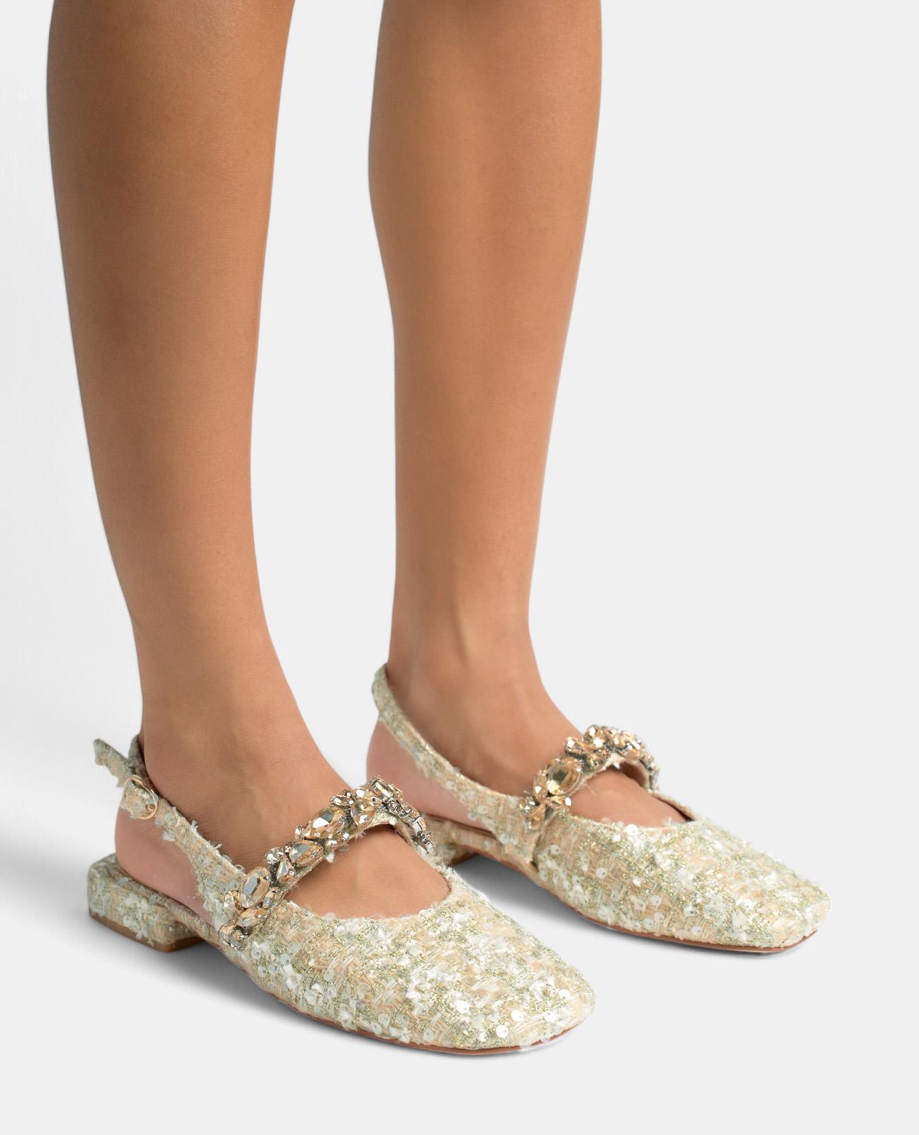 Sapatos de Salto com Calcanhar Aberto e Detalhe de Tira em Pedraria Ouro-4