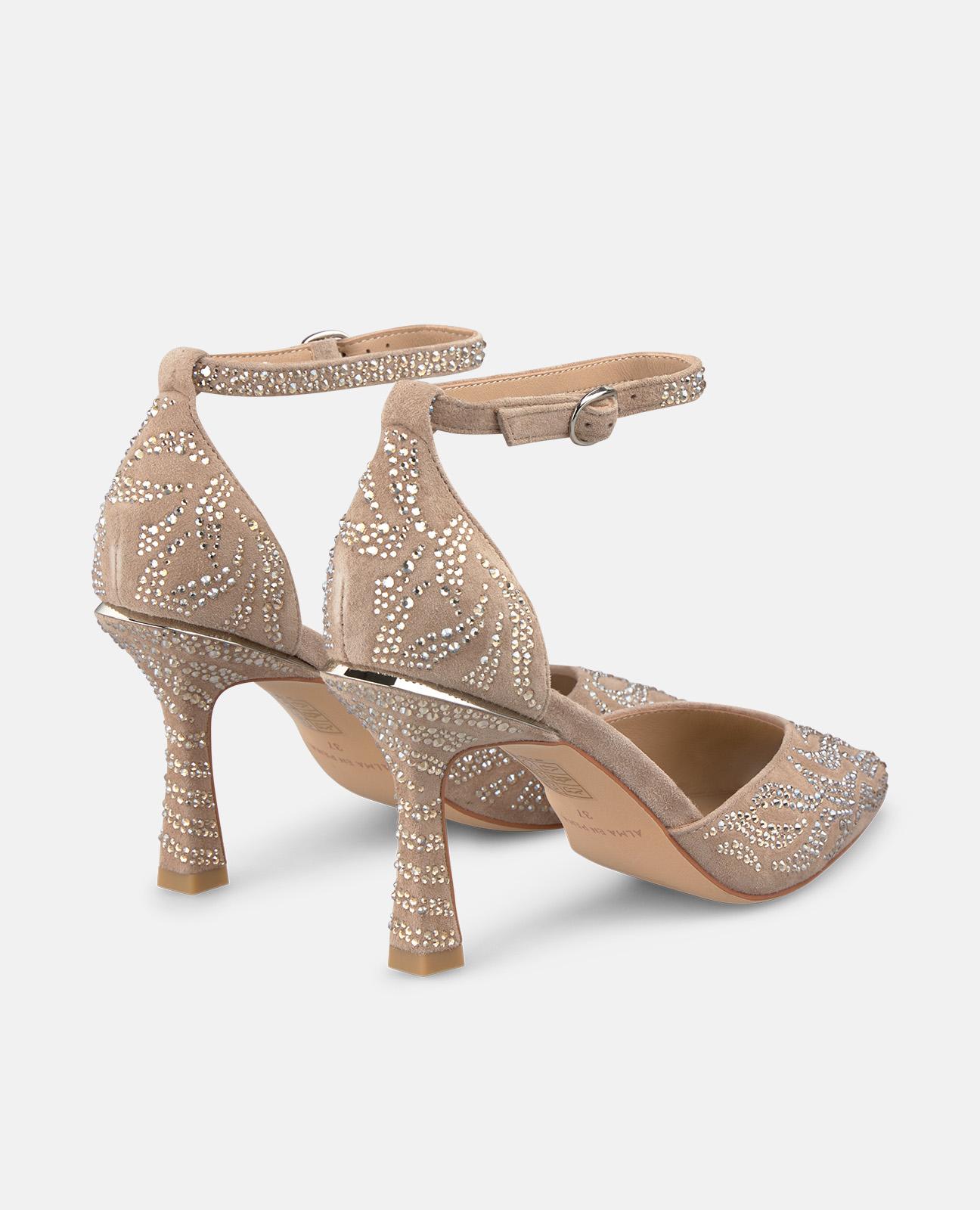 Sapatos de Salto com Detalhes de Pedraria e Biqueira Afiada Bege-3