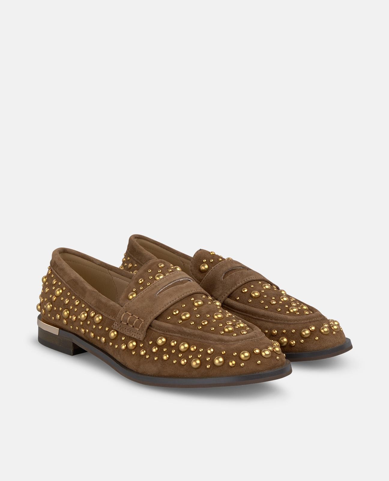 Mocassins com Salto com Tachas de Pedraria e Detalhes Metalizados Castanho-2