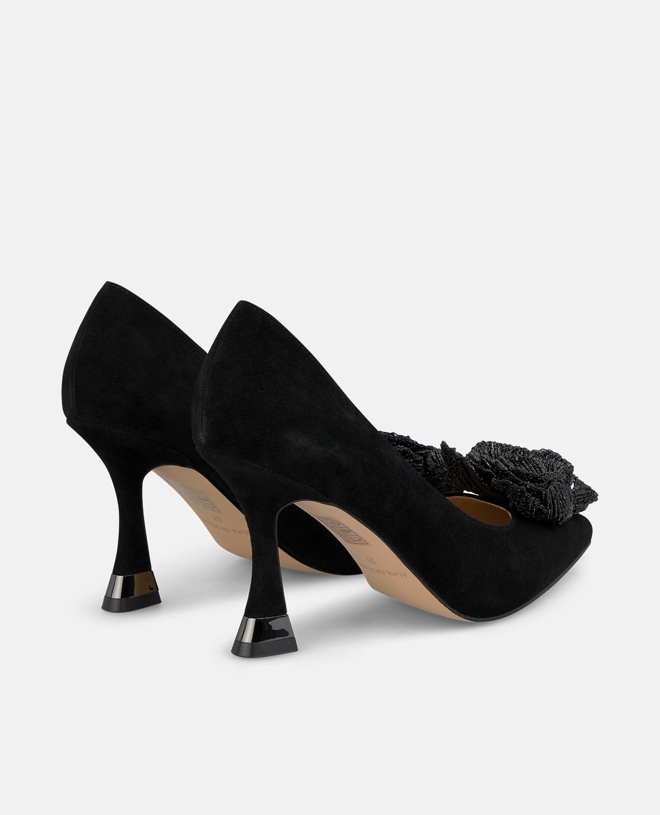 Sapatos de Salto sem Fecho com Detalhe de Flor de Pedraria na Biqueira Preto-3