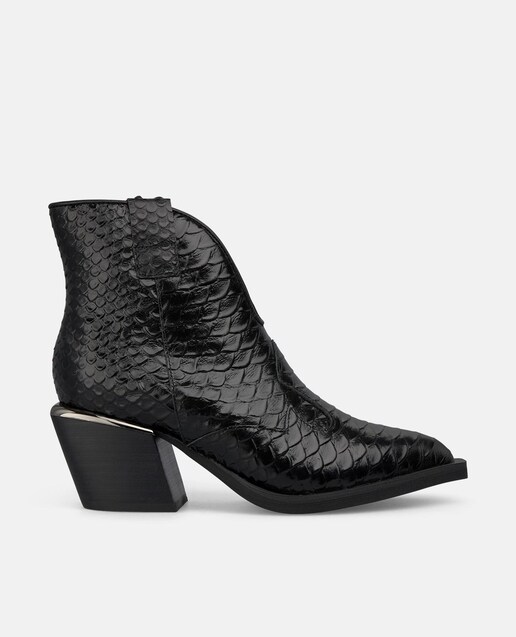 Imagem 0 de Botins com Tacão Bordados