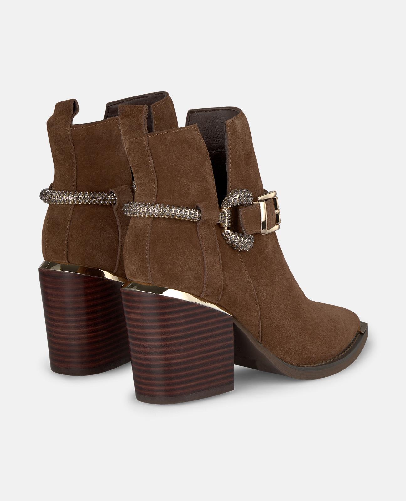 Botins Básicos com Salto Largo e Biqueira Afiada Camel-3