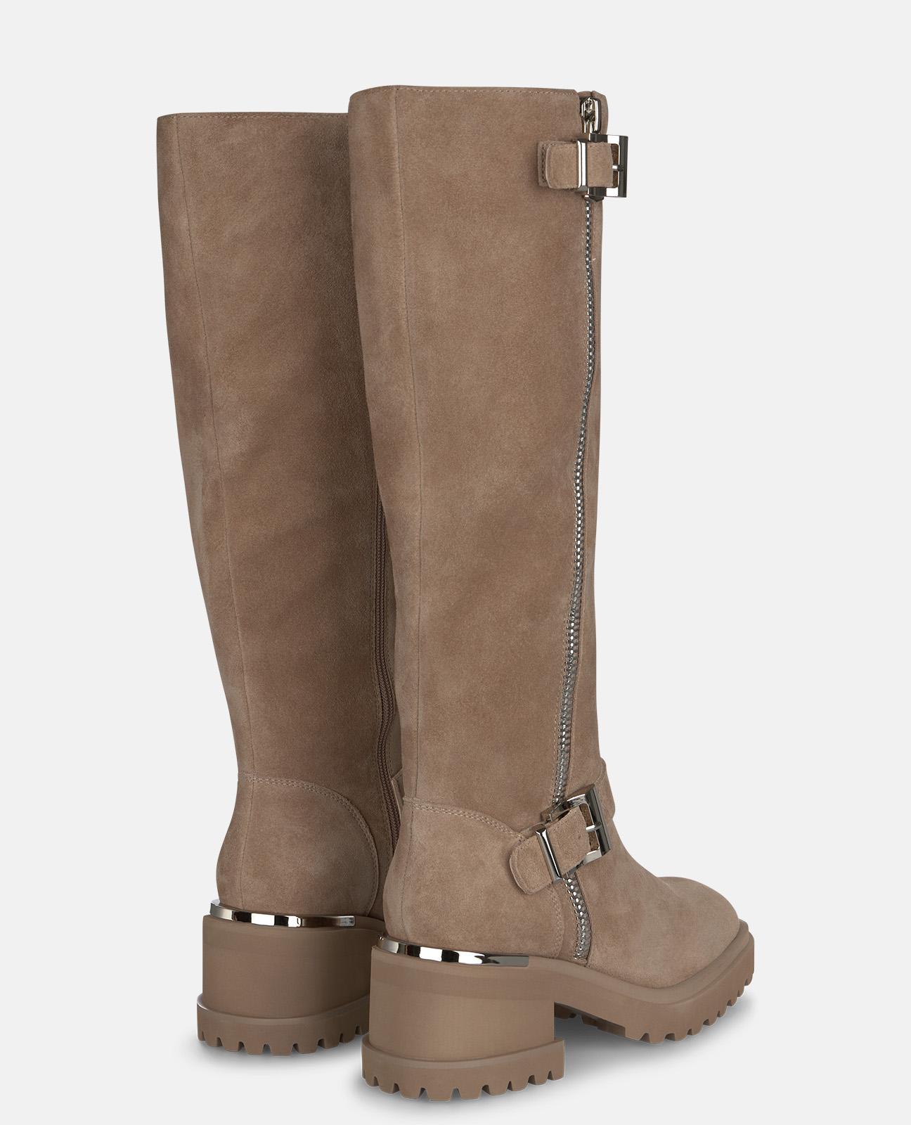 Botas Sola Track com Salto e Fecho Zip Vison-3