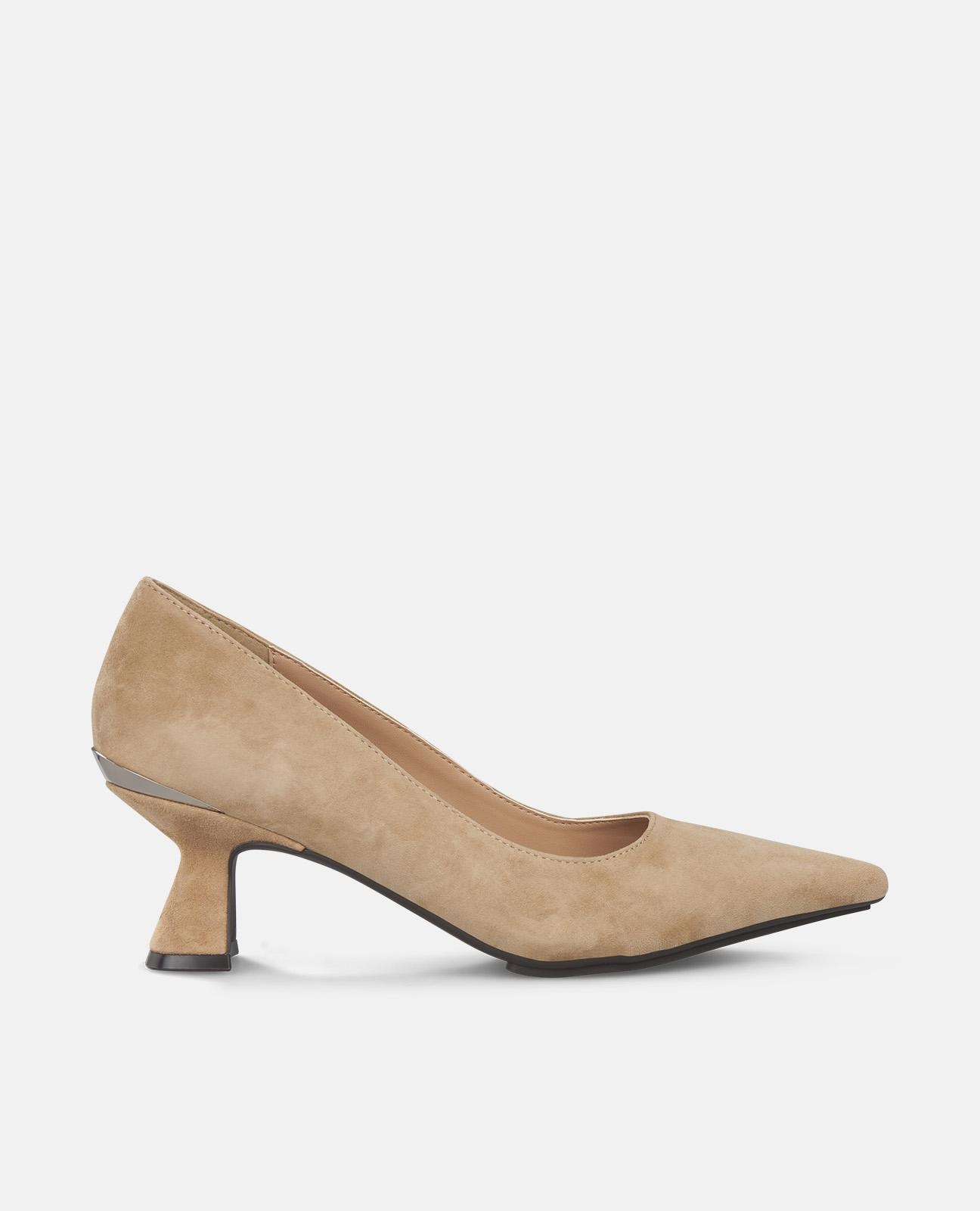 Sapatos de Salto com Detalhe Metalizado Biqueira Afiada e sem Fecho Camel-1