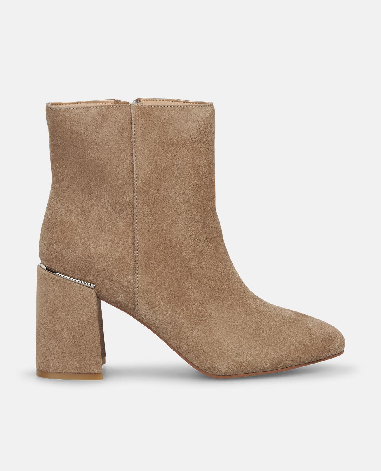 Botins Básicos com Salto e Detalhe Metálizado Vison-1