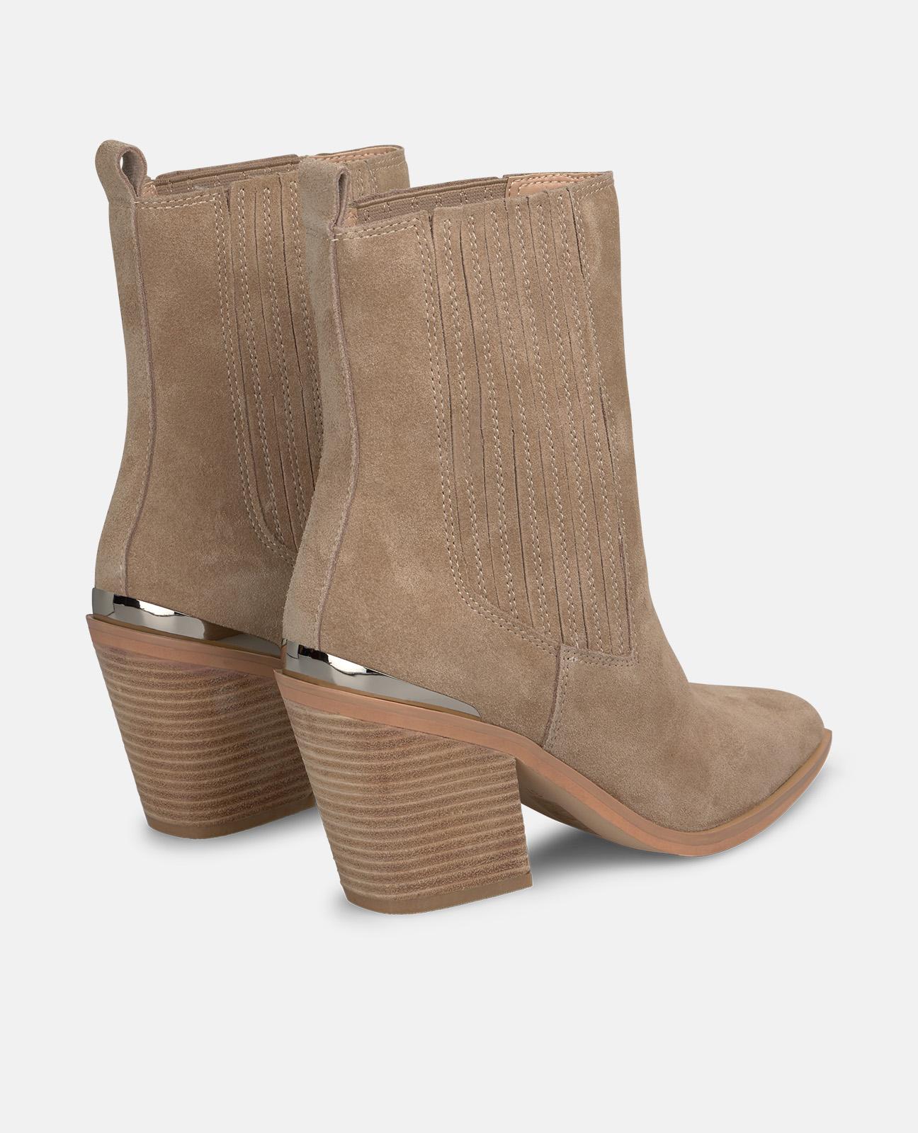 Botins Básicos com Tacão e Detalhes Elásticos Vison-3