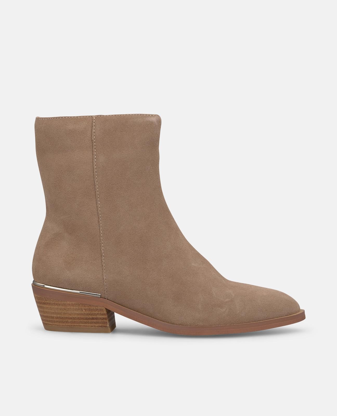 Botins Básicos Rasos com Cano Baixo Vison-1