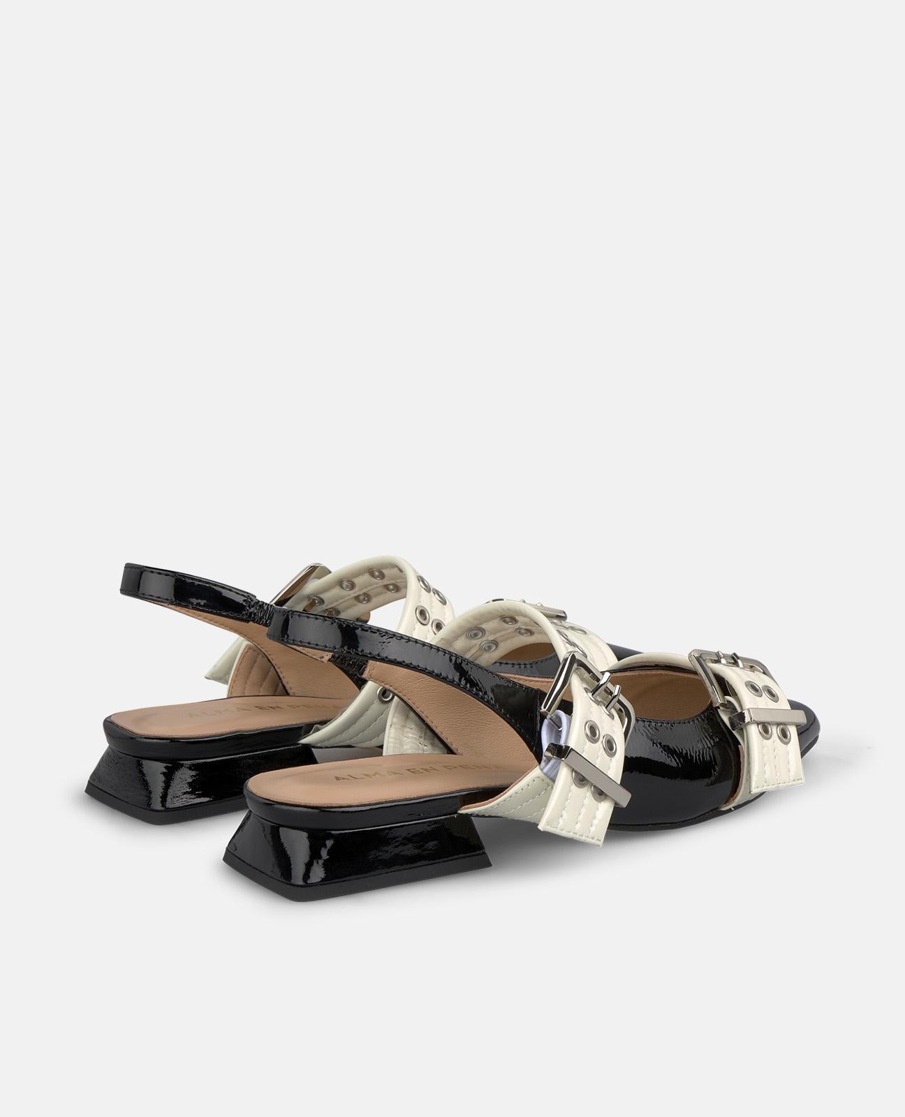 Sapatos Rasos com o Calcanhar Aberto e Fivelas Largas Preto-3