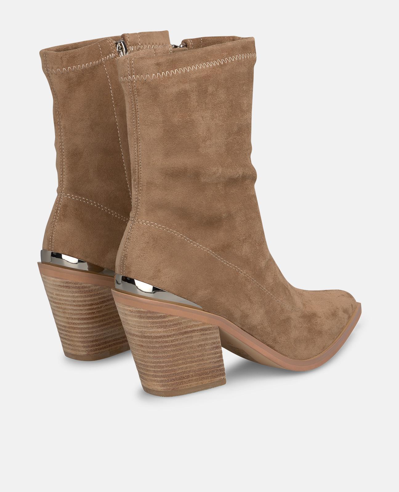 Botins Básicos Ajustados com Tacão Vison-3