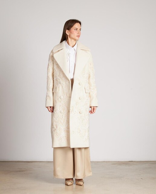 Imagem 0 de Sobretudo de Pano Cruzado com Detalhes e Fecho com Botões