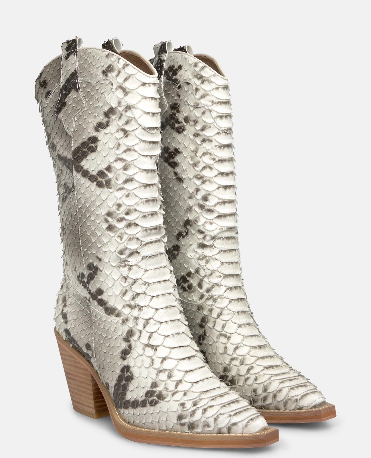 Botas Cowboy Efeito Serpente com Calce Fácil Mediante Pull On Branco-2
