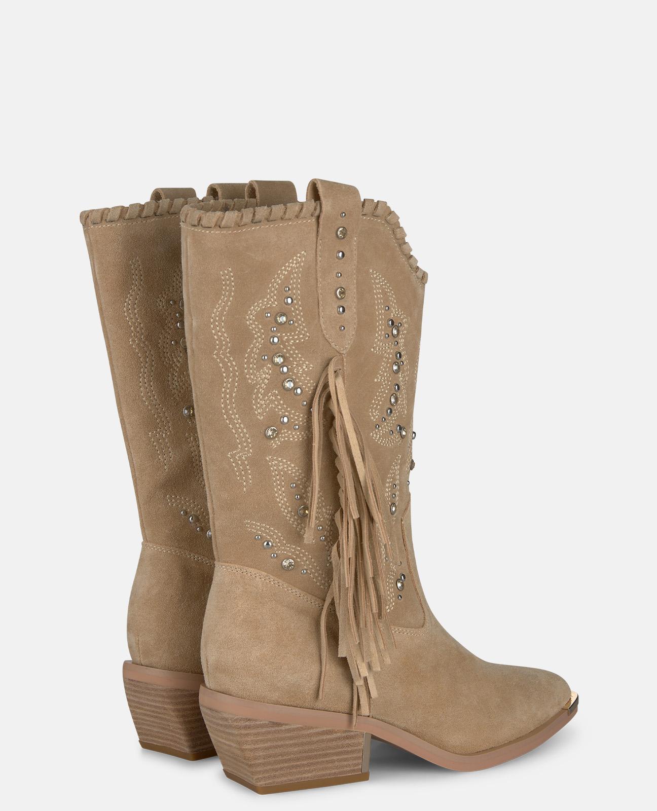Botas Cowboy em Pele com Bordado com Tachas no Cano e Franjas Areia-3