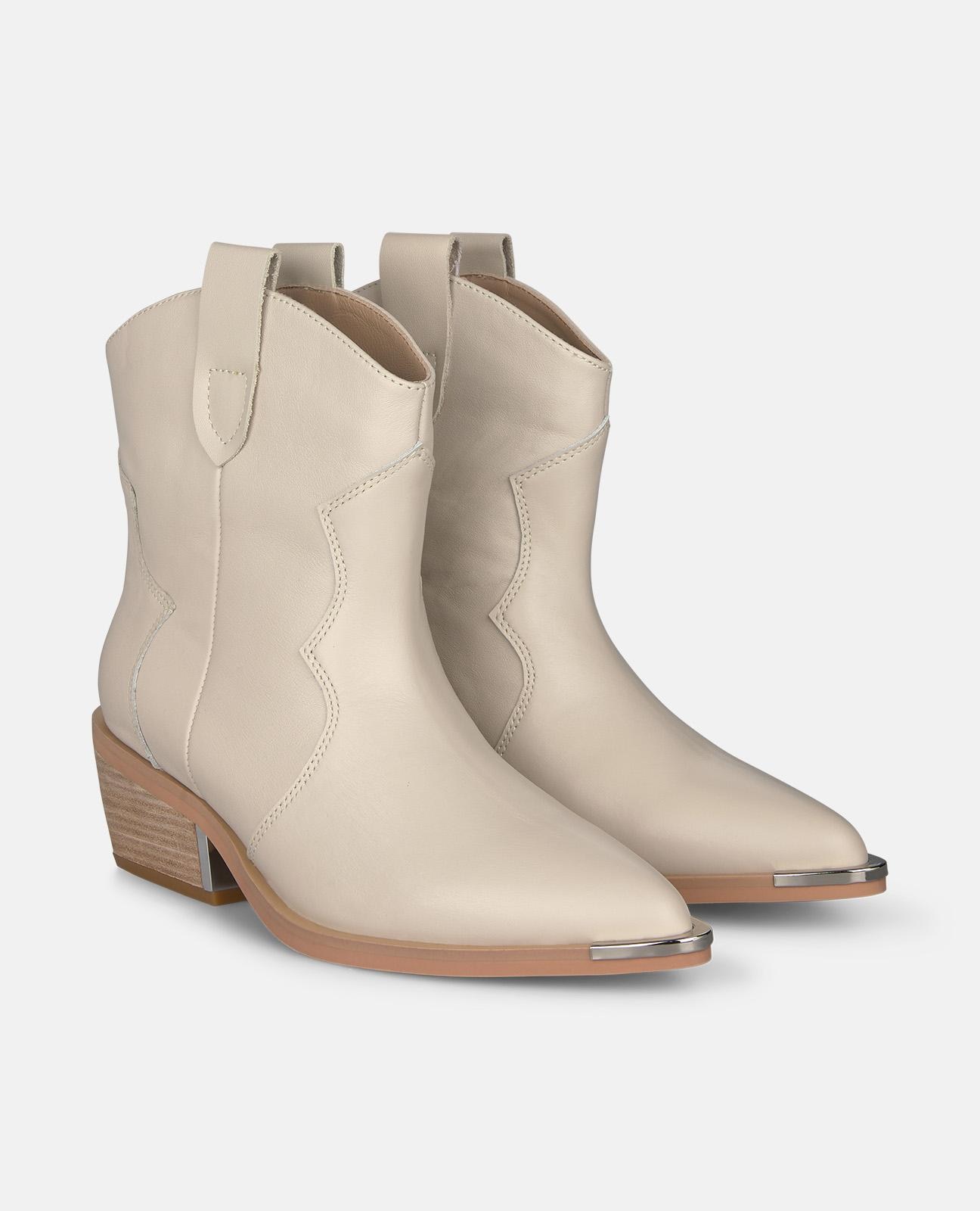 Botins Cowboy com Detalhe Metálico no Tacão Marfim-2