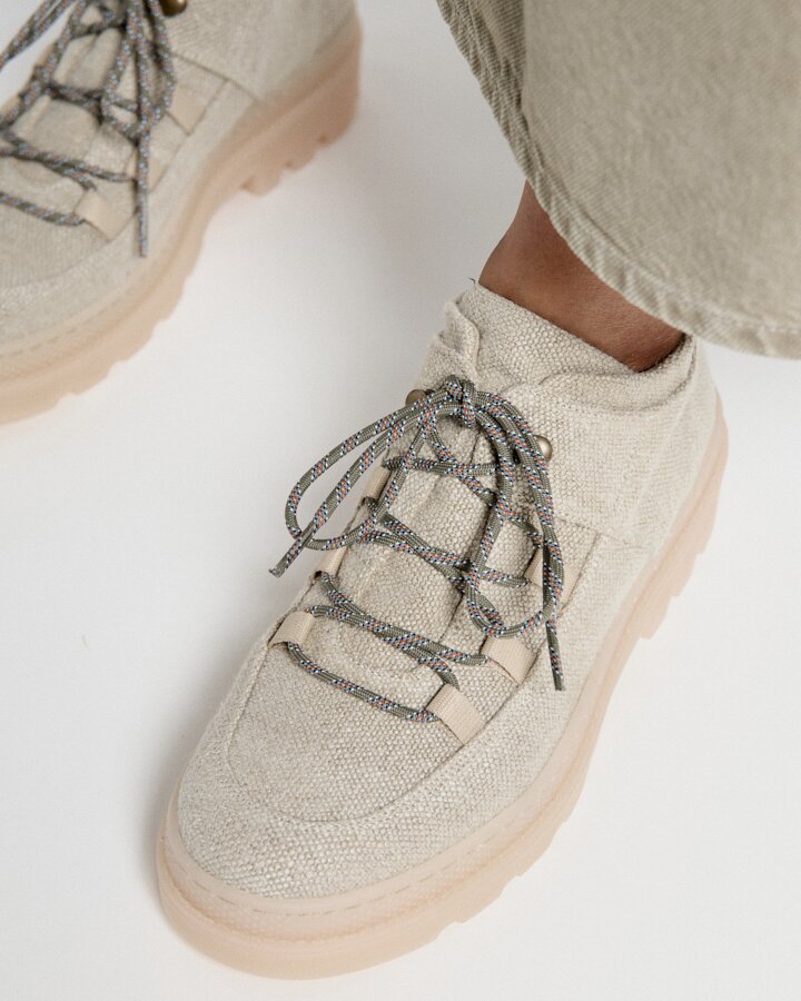 Botins de Tecido e Pele com Atacadores e Sola Track Estilo Montanha Natural-4