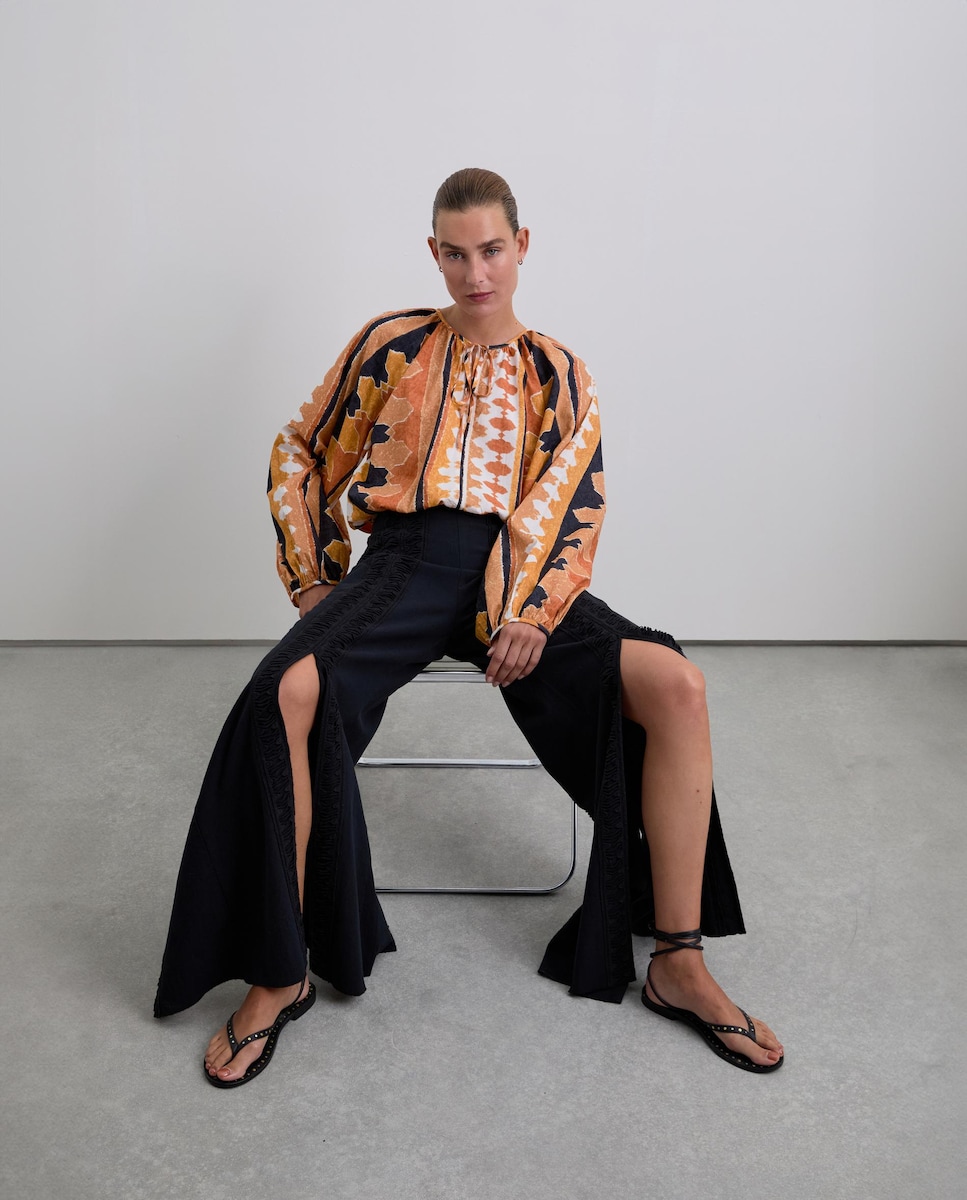 Calças Largas com Aberturas Preto-5