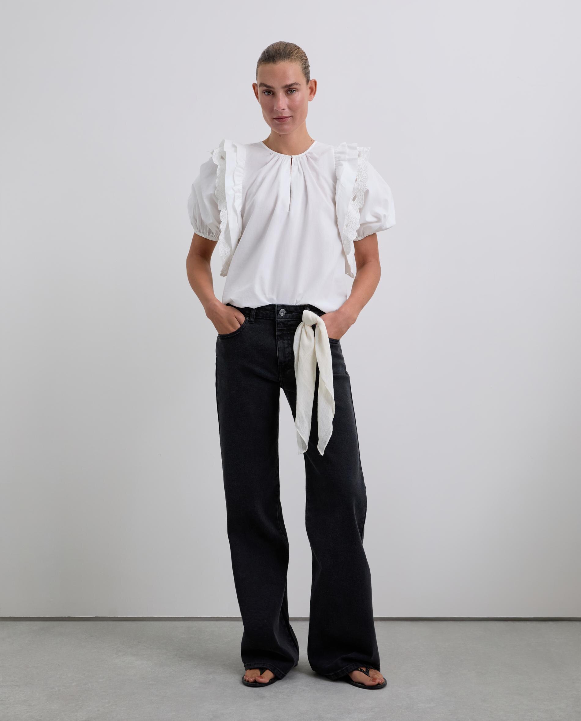 Top com Mangas Abalonadas e Folhos Branco-2