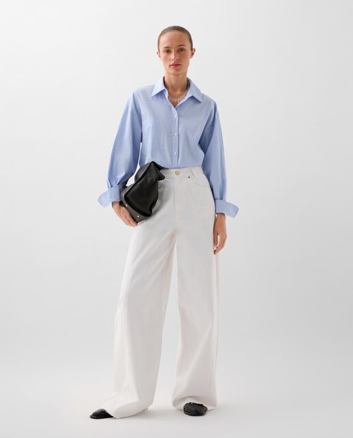 Imagem 0 de Jeans com Corte a Direito de Algodão com Detalhe de Costuras