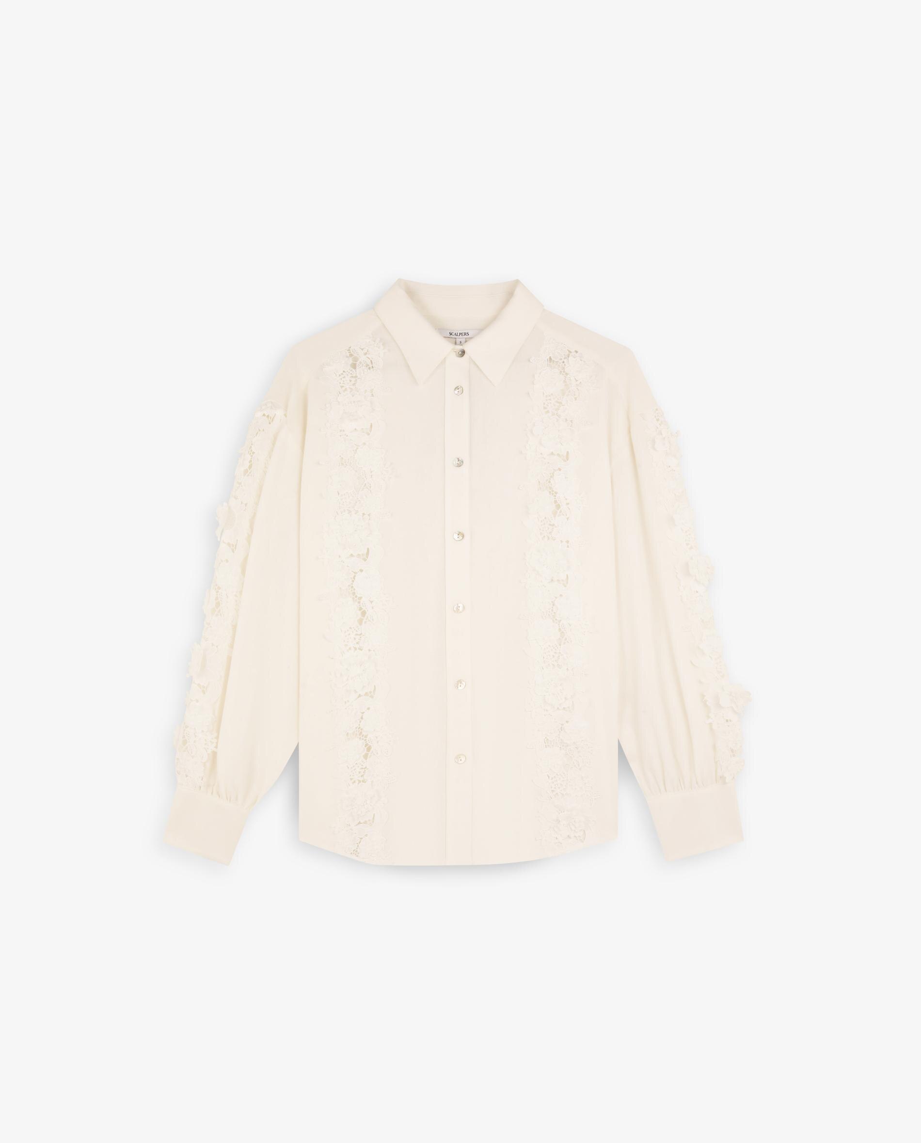 Blusa Regular Fit com Detalhe de Flores Branco-4