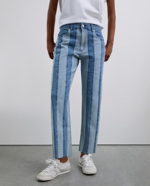 Imagem 0 de Jeans com Corte a Direito e Detalhe às Riscas