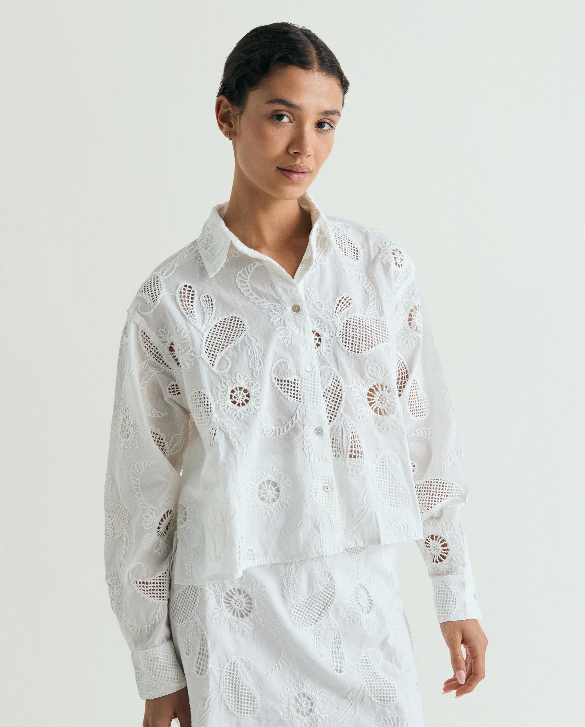 Camisa Regular Fit com Bordados e Perfurados Branco-1