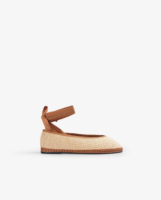 Imagem 0 de Slippers de Tecido com Fecho de Laçada no Tornozelo