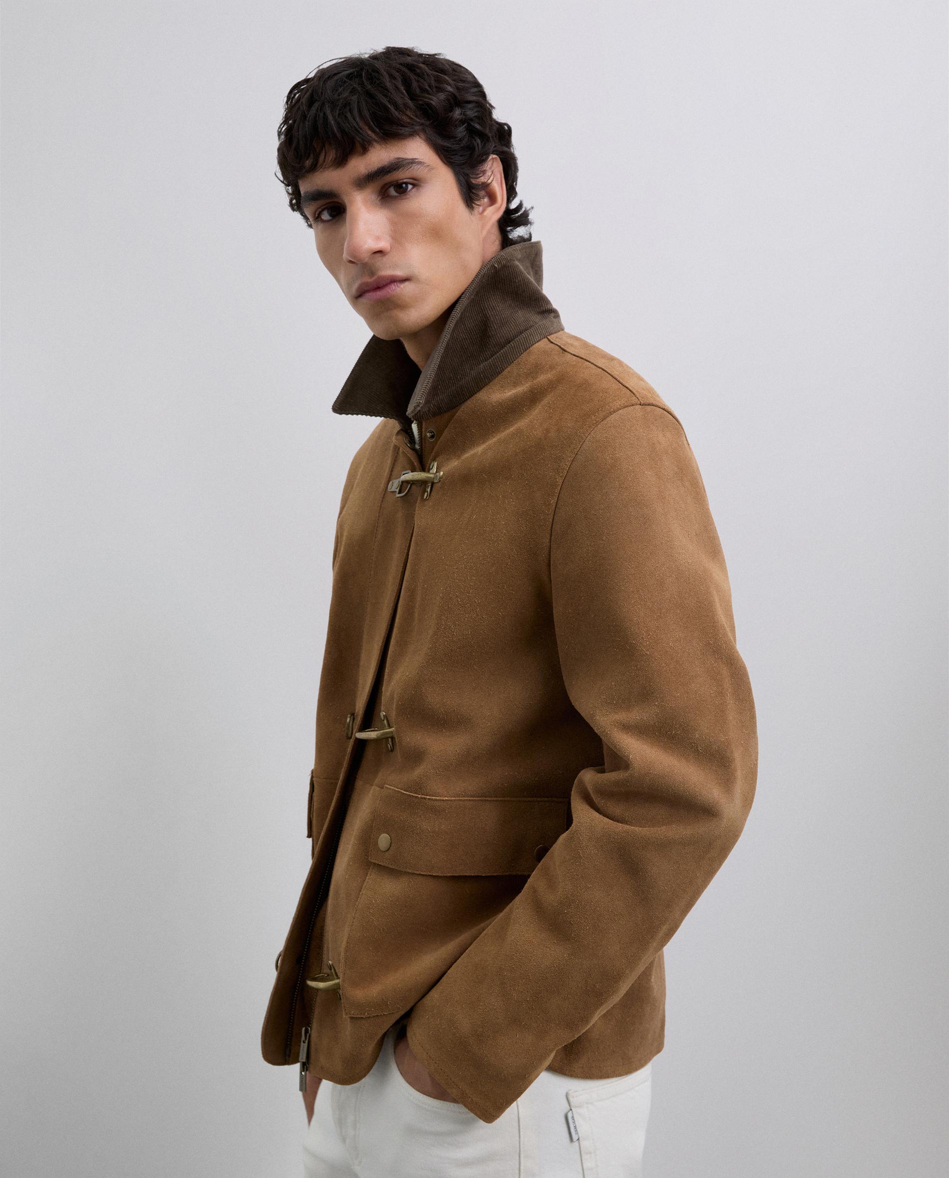 Casaco de Manga Comprida e Bolsos Frontais com Aba Castanho-4