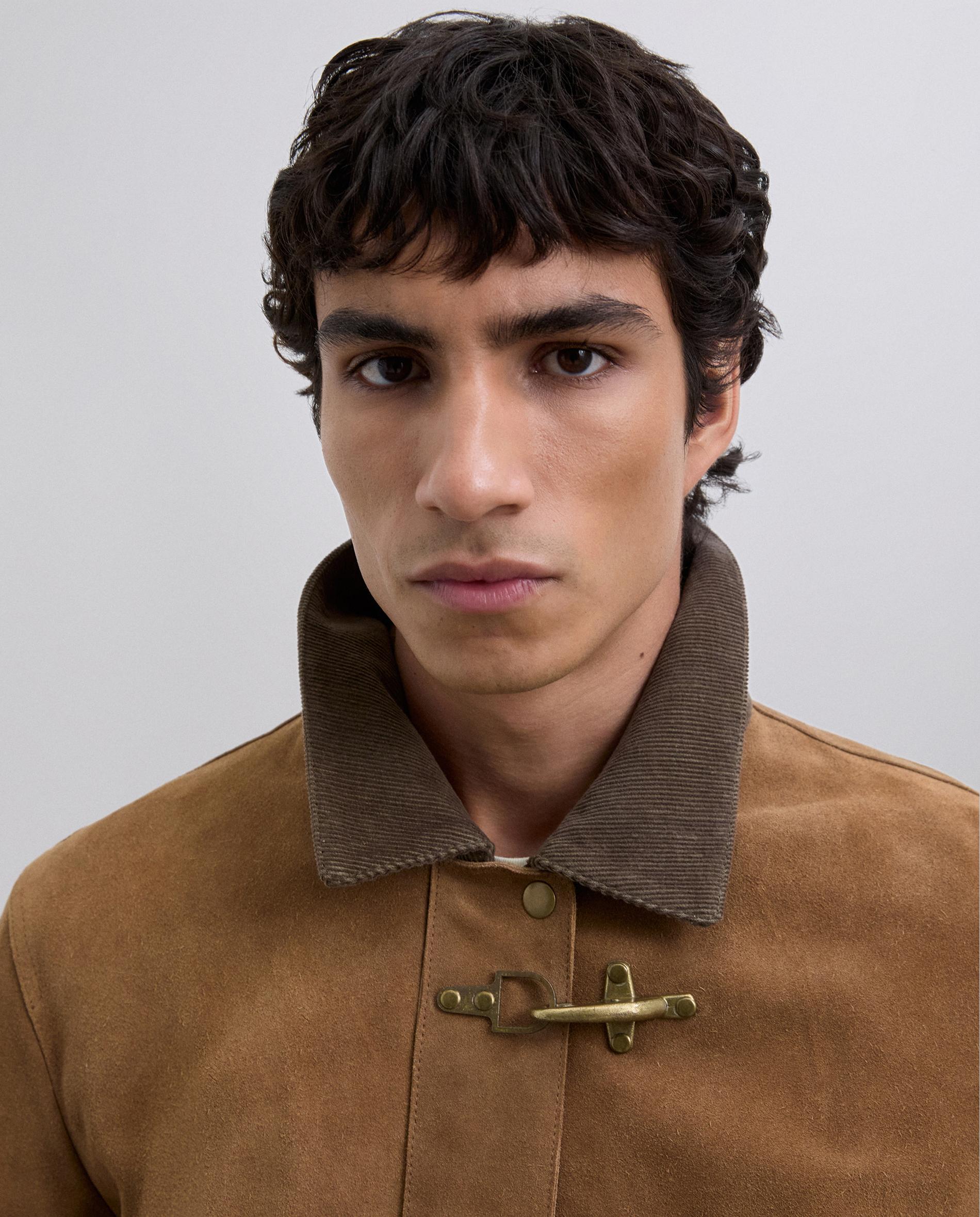 Casaco de Manga Comprida e Bolsos Frontais com Aba Castanho-5