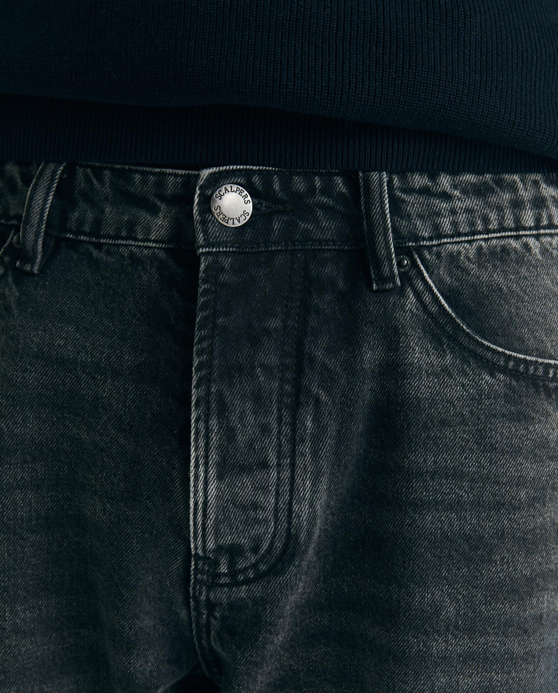 Jeans com Corte a Direito Cropped Preto-4