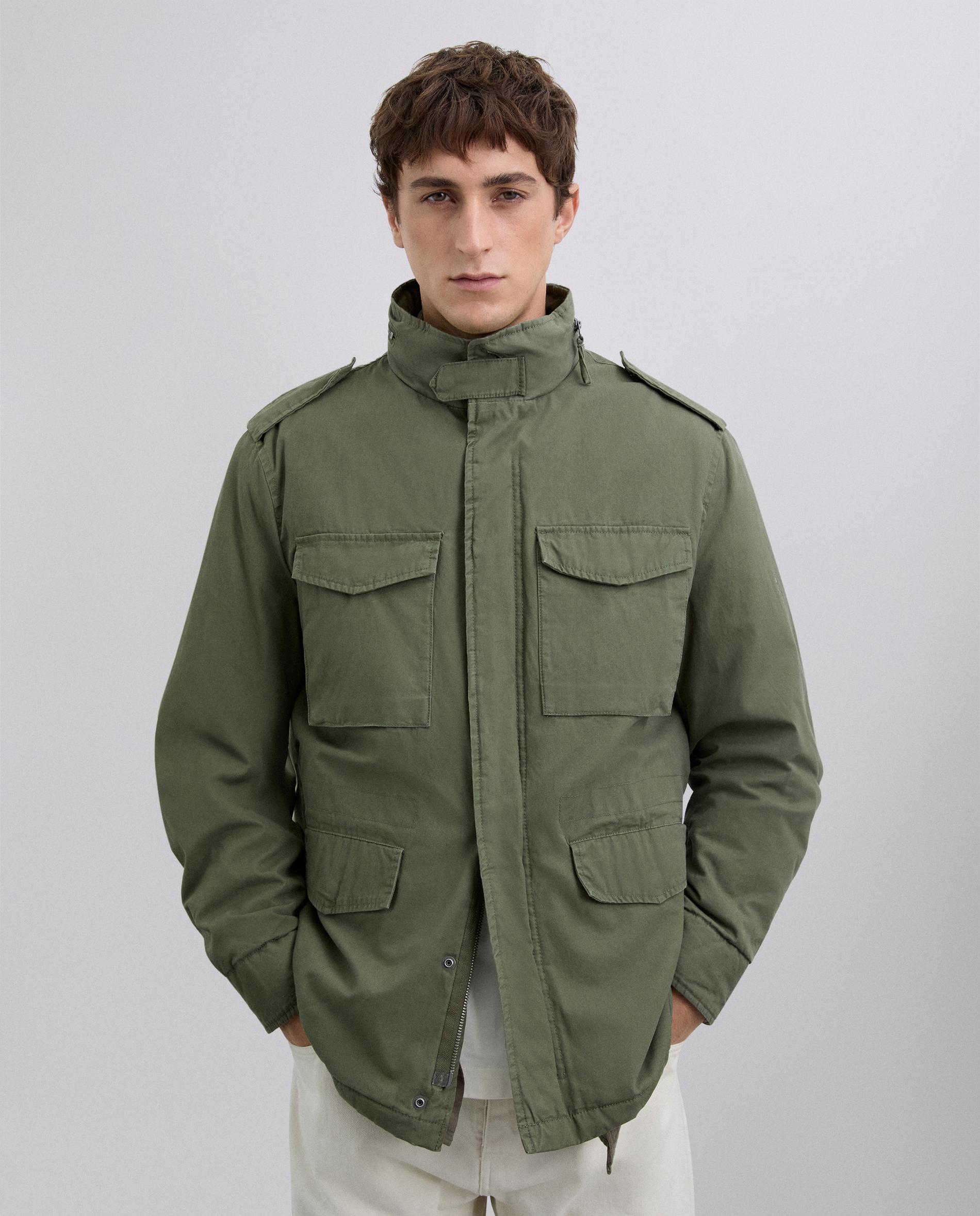 Casaco com Gola Alta com Presilha e Ombreiras Verde-militar-4