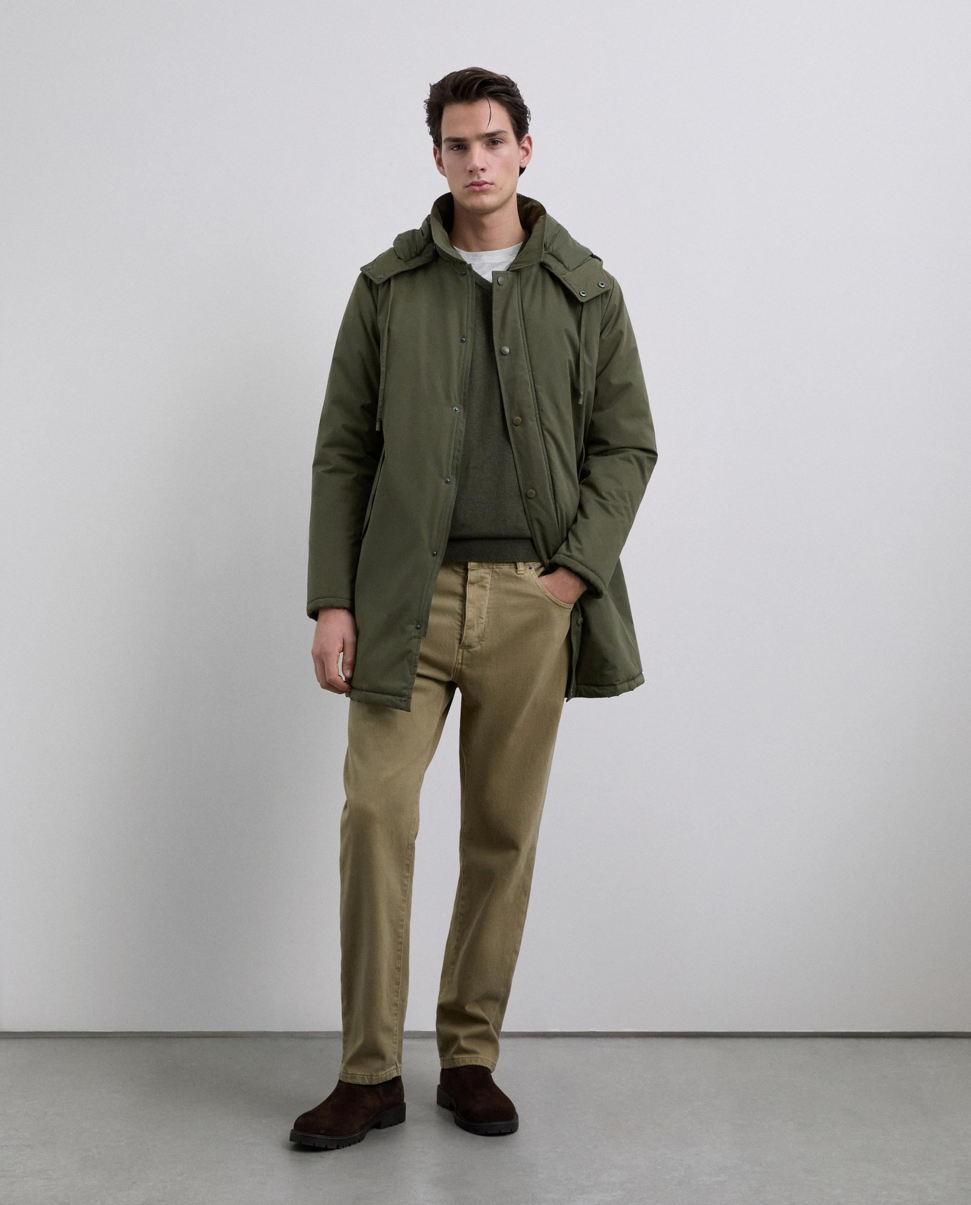 Parka com Abertura Posterior e Capuz Ajustável Verde-militar-2